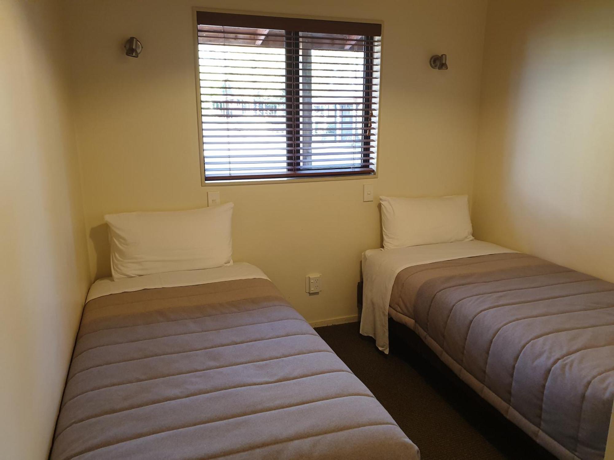 เดอะ ฮอบบิต มอเตอร์ลอดจ์ Motel โอฮาคูเน ภายนอก รูปภาพ