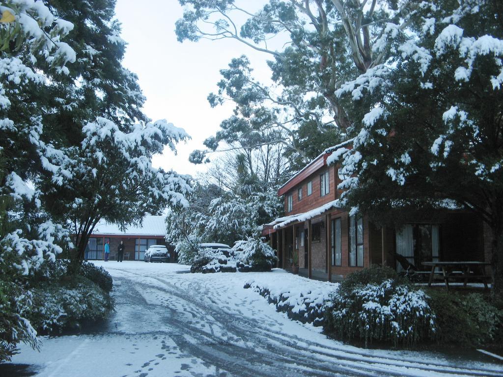 เดอะ ฮอบบิต มอเตอร์ลอดจ์ Motel โอฮาคูเน ภายนอก รูปภาพ