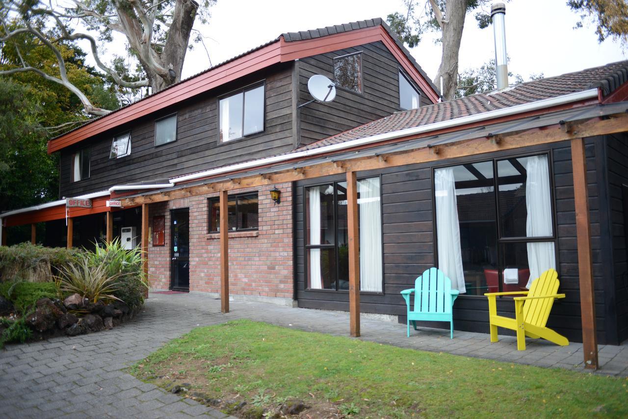เดอะ ฮอบบิต มอเตอร์ลอดจ์ Motel โอฮาคูเน ภายนอก รูปภาพ