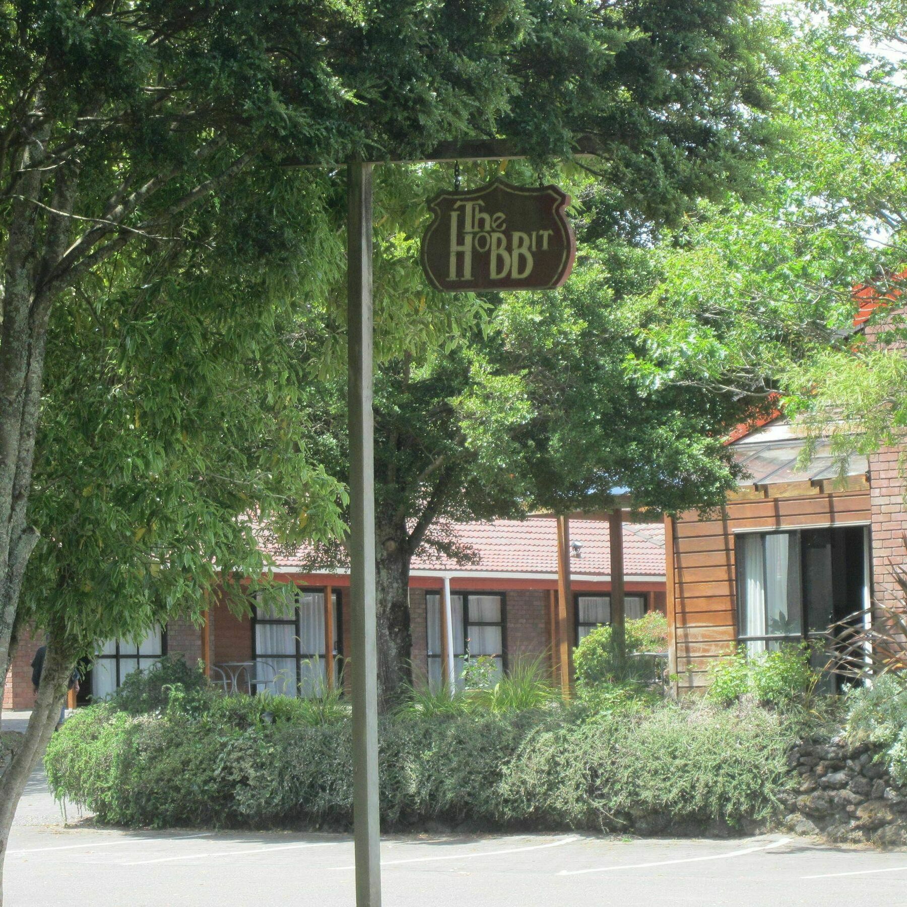 เดอะ ฮอบบิต มอเตอร์ลอดจ์ Motel โอฮาคูเน ภายนอก รูปภาพ