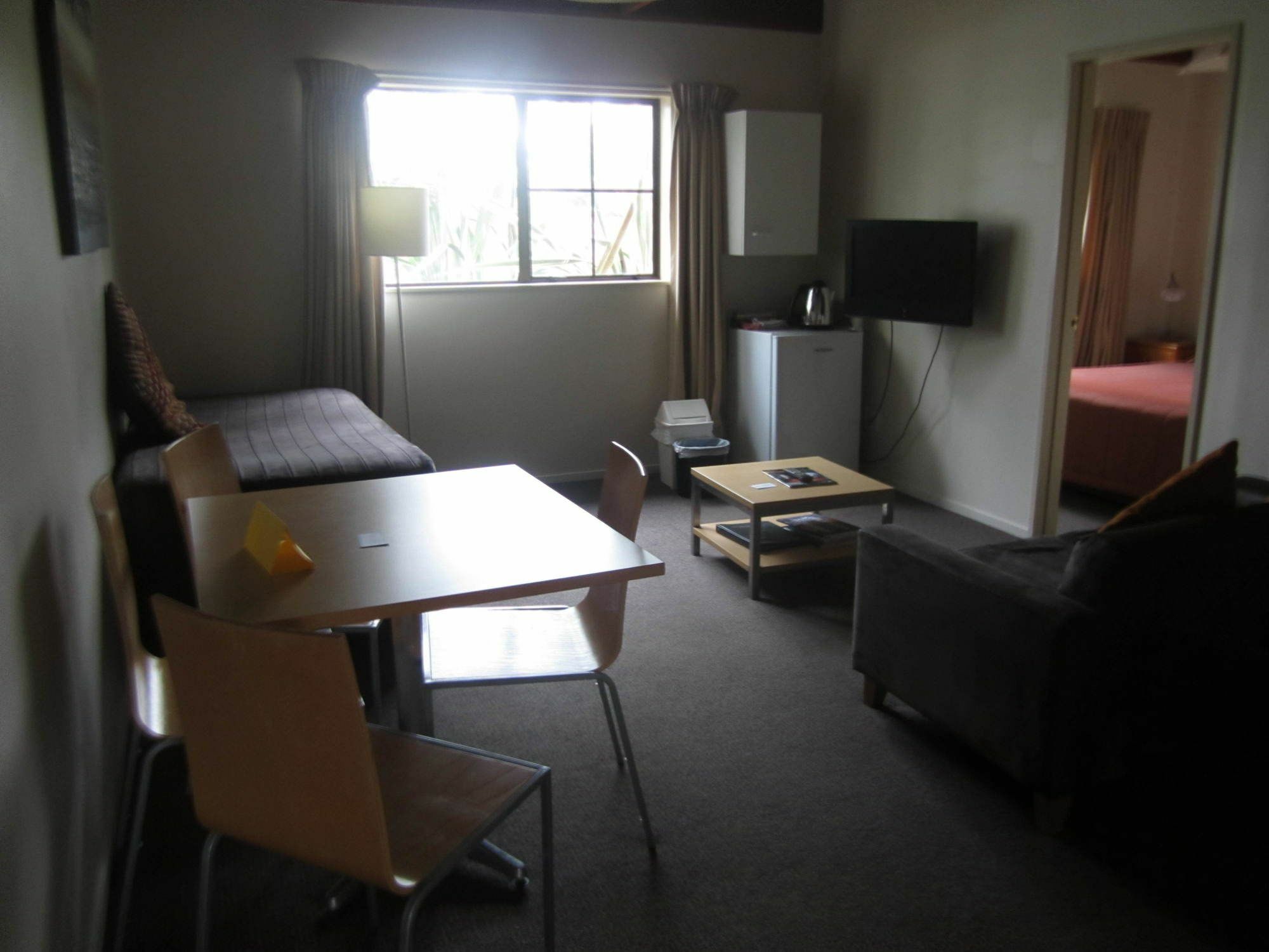 เดอะ ฮอบบิต มอเตอร์ลอดจ์ Motel โอฮาคูเน ภายนอก รูปภาพ