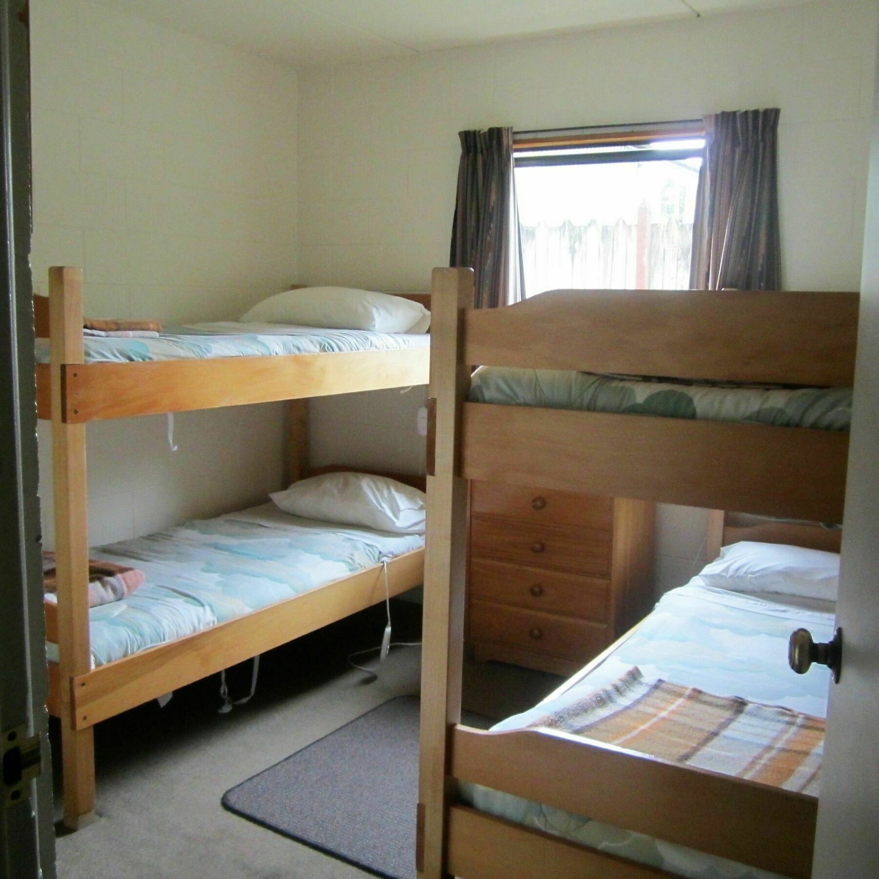 เดอะ ฮอบบิต มอเตอร์ลอดจ์ Motel โอฮาคูเน ภายนอก รูปภาพ